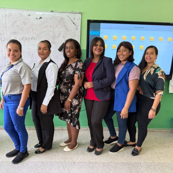 Docentes del Liceo San Felipe reciben capacitaci&oacute;n sobre manejo del estr&eacute;s por parte de RESIDE
